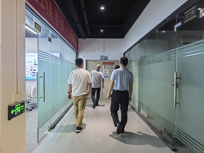 久信達(dá)歡迎添可智能看廠，為您帶來環(huán)保包裝解決方案(圖1)